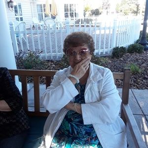 Meet your Posher, Deanna